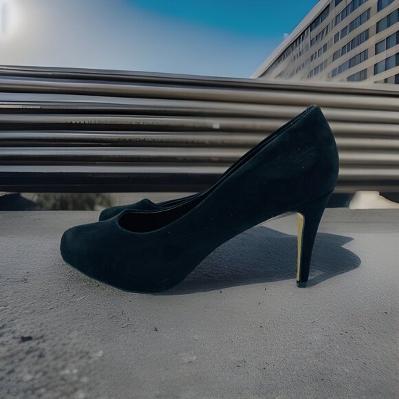Madden Girl Shoes Womens Size 8.5 Black Faux Suede Heels Stiletto Slip On Pumps - Picture 2 of 11